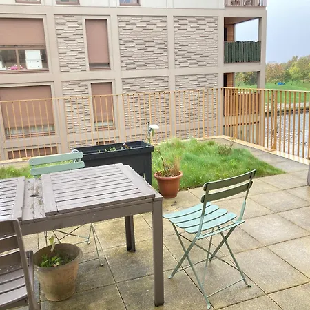 Privatunterkunft Privee Dans De 65m2 Bobigny